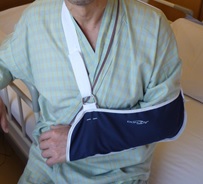 ブルー装具を着用した様子